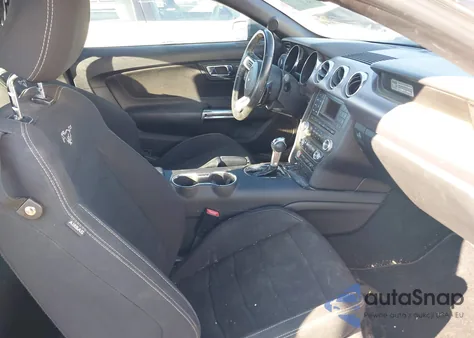 2016 Ford Mustang Ecoboost z USA, uszkodzony, nr VIN 1FA6P8TH3G5300253